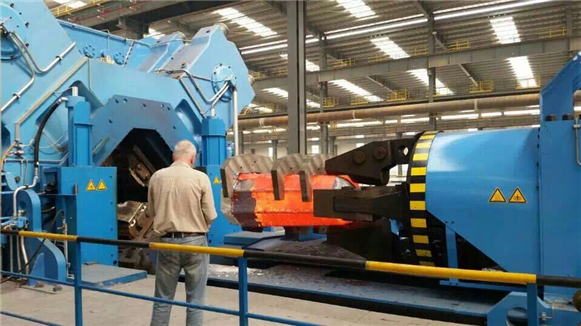 2000 ton 4-hammer precision forging unit