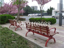 西安高新區新紀元公園訂購陜西志誠木塑休閑椅_戶外座椅_公園椅_弧形樹池坐凳！