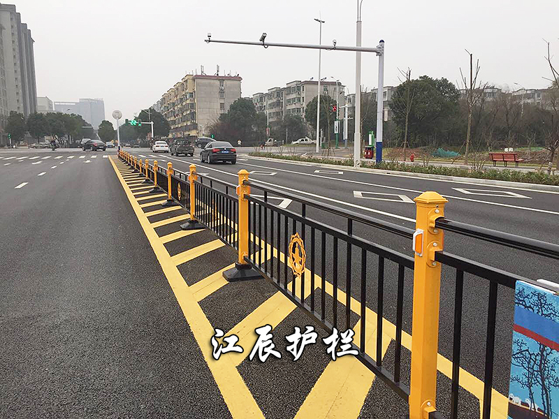 道路护栏