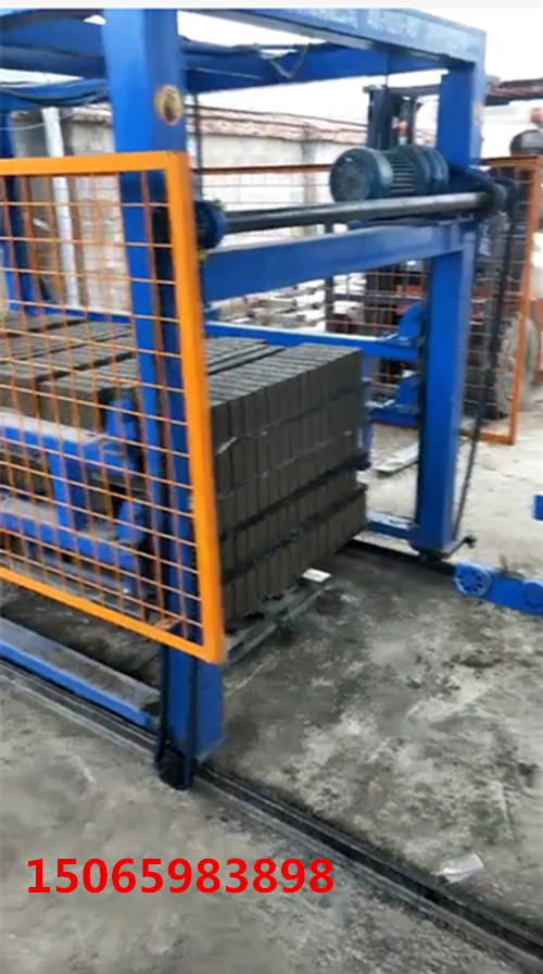水泥砖机叠板机