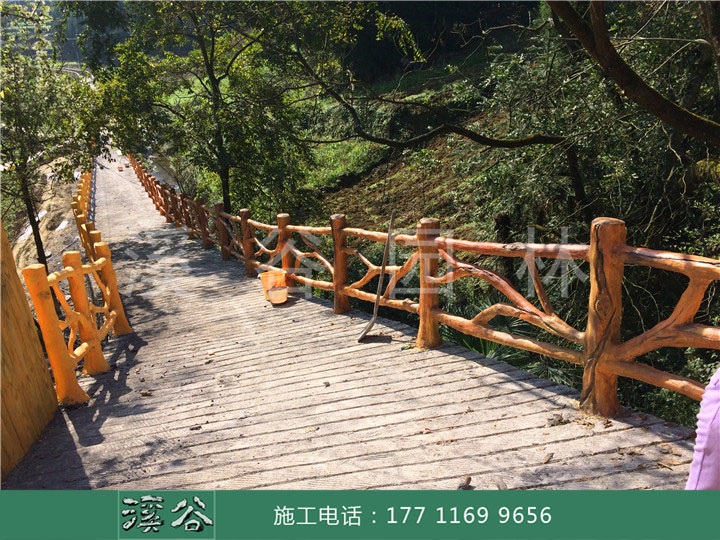 重庆仿木栏杆厂家 塑石假山施工 假树大门 水泥雕塑厂家