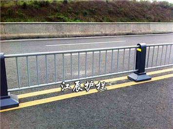 道路防护栏杆材料
