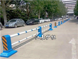 道路交通隔离型钢护栏
