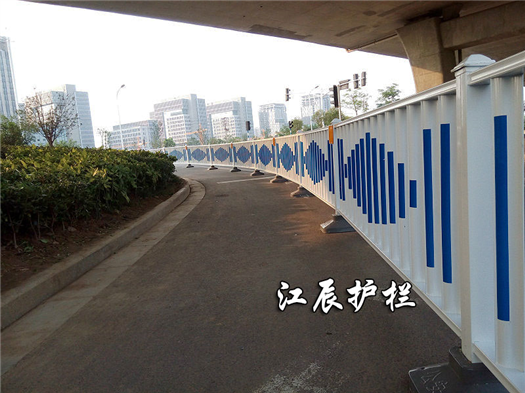 锡林郭勒盟交通道路隔离护栏制造商