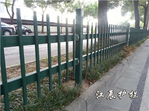 桂林市枪尖绿化带护栏