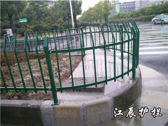 渭南市枪尖绿化带护栏