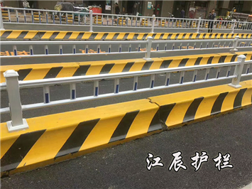 亳州市锌钢道路护栏