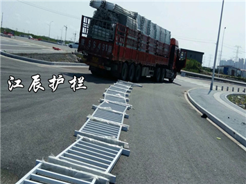 滁州市常规钢质护栏安装
