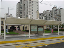 膜結構公交車站