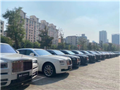 在深圳要租奔驰、租迈巴赫、租商务车、租保姆车、租新款丰田埃尔法
