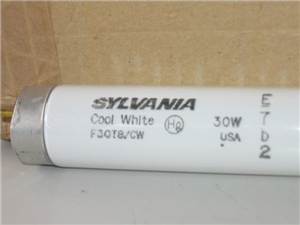 CWF冷白光--Sylvania F30T8/CW  Cool White