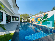 S2113  王丹社区2层泳池别墅出售，现代风格，家具齐全