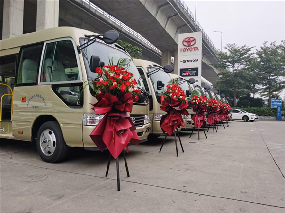 贵阳别克GL8租车，贵阳别克GL8包车，贵阳别克GL8用车，机场接送用车，商务会议租车