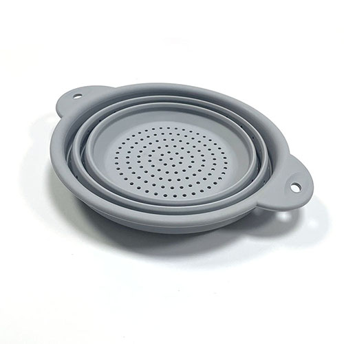 Foldable silicone colanders strainers