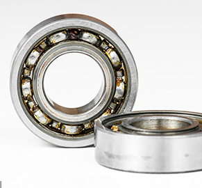 Fully loaded cylindrical roller bearings